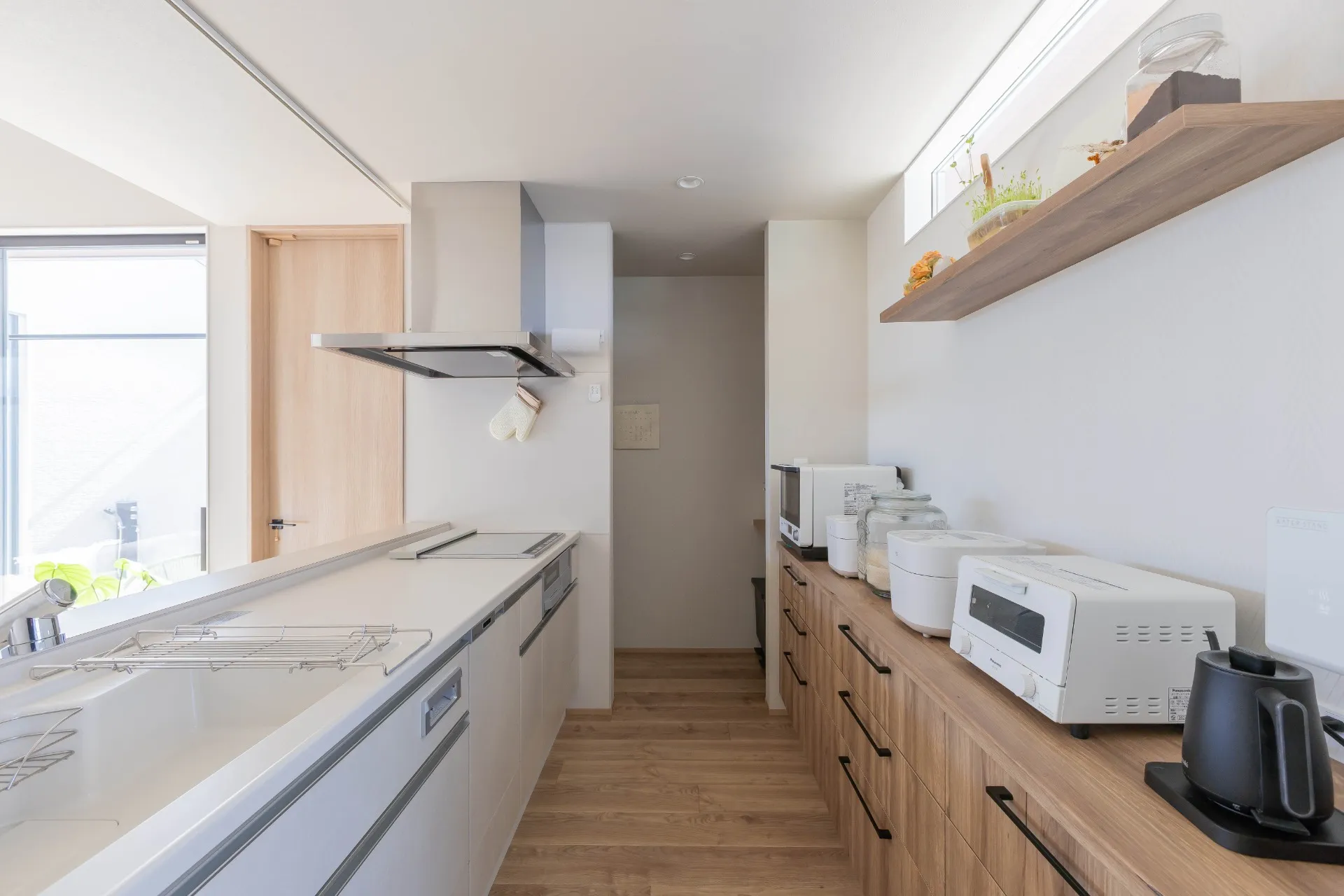 小上がりと勾配天井で開放感のある、平屋の住まい